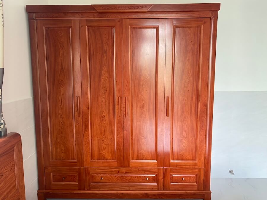 Tủ Đựng Quần Áo Gỗ Hương Đá