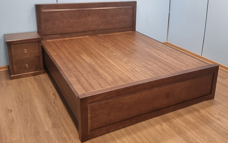 Giường ngủ nữ hoàng gỗ hương vân G33