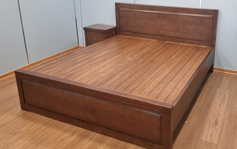 Giường ngủ nữ hoàng gỗ hương vân G33